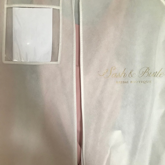 Gorgeous evening gown prom dress. - Picture 7 of 9